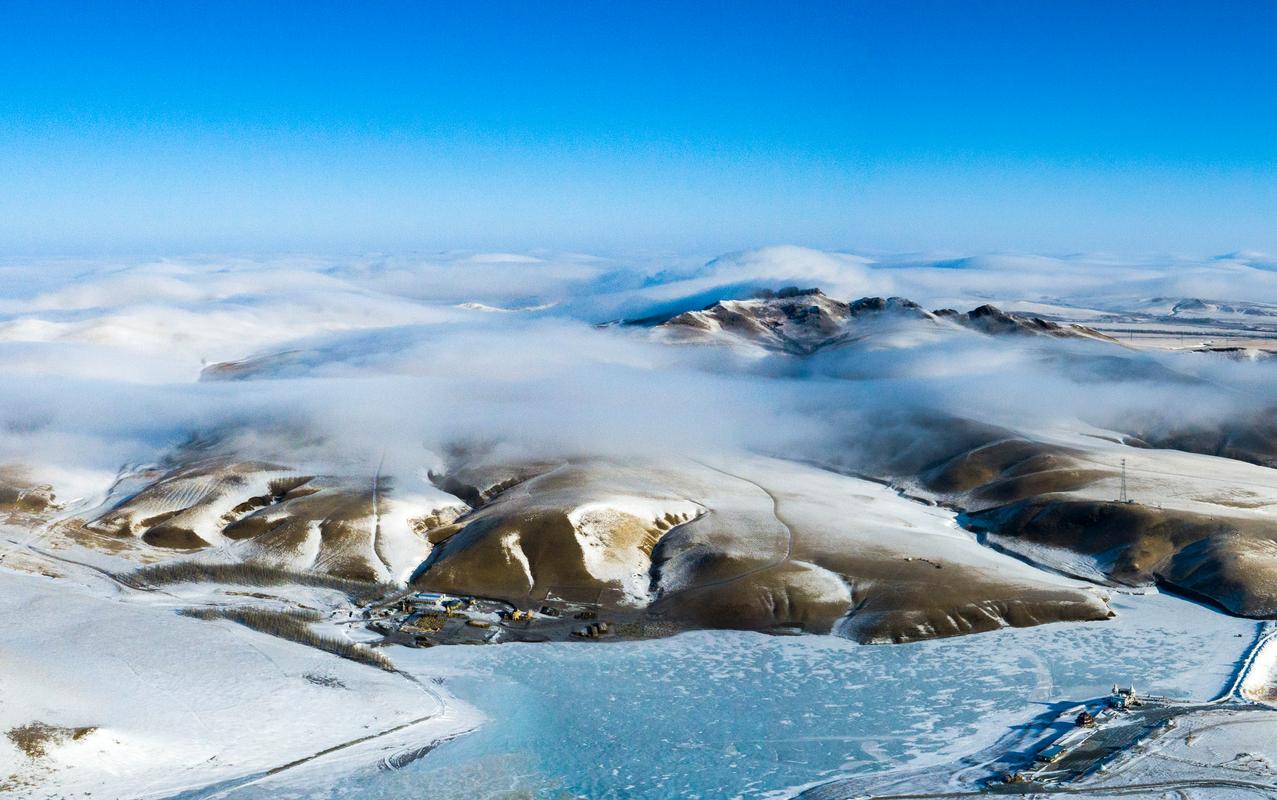 10月下旬去哪旅游最好内蒙古看雪景最佳时间去内蒙古赏秋变看雪